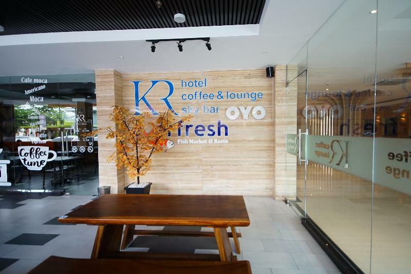 Vaccinated Staff - OYO 344 KR Hotel Palembang Exterior foto